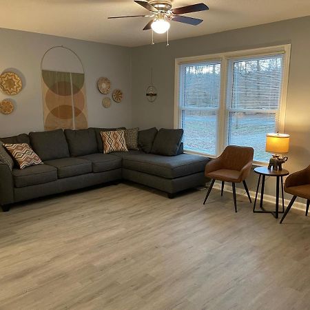 Remodeled Cottage With Sunroom Manchester Eksteriør bilde