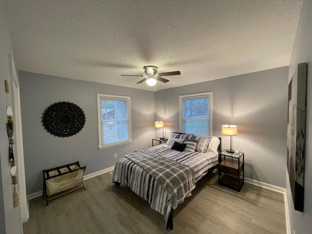 Remodeled Cottage With Sunroom Manchester Eksteriør bilde